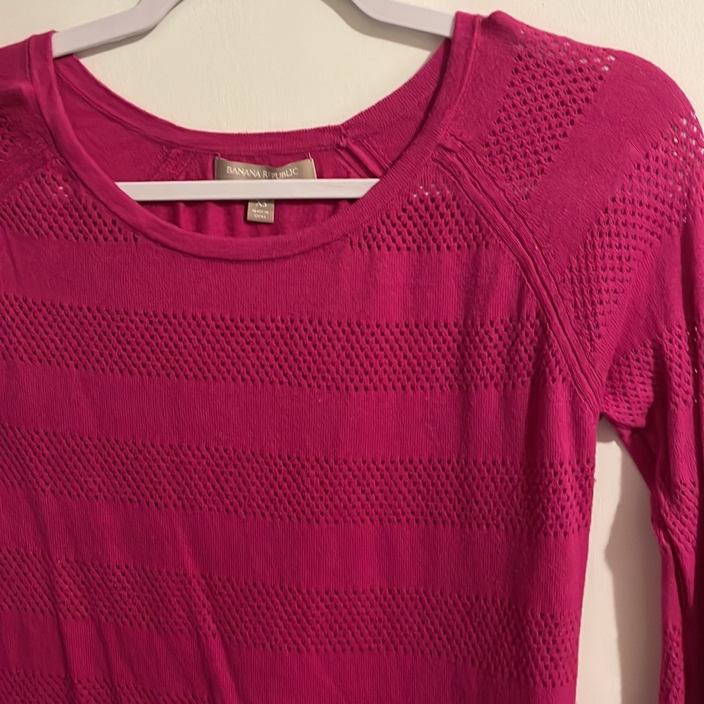 3/$15💛 🌺 Pink Banana Republic Sweater 🌺